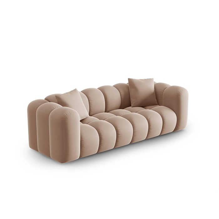 Haluta 2-zitsbank in beige kleur met afgeronde armleuningen, doorgestikte zitkussens en twee sierkussens in zachte stoffering 1.jpg